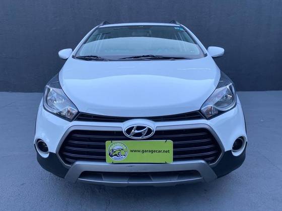 HYUNDAI HB20X 1.6 16V STYLE FLEX 4P AUTOMÁTICO HYUNDAI HB20X 1.6 16V STYLE FLEX 4P AUTOMÁTICO